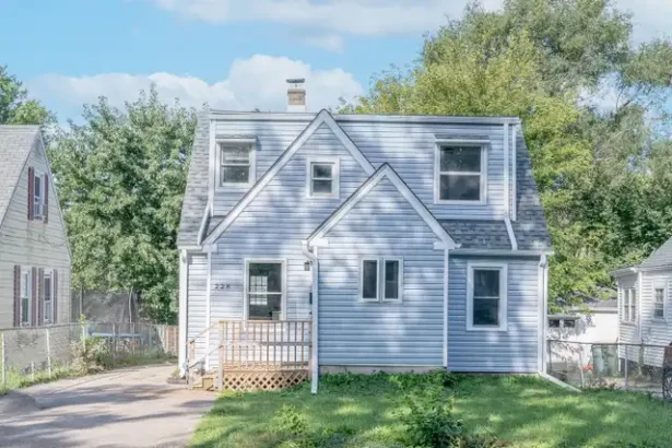 Selling an Older Home in Round Lake, Illinois